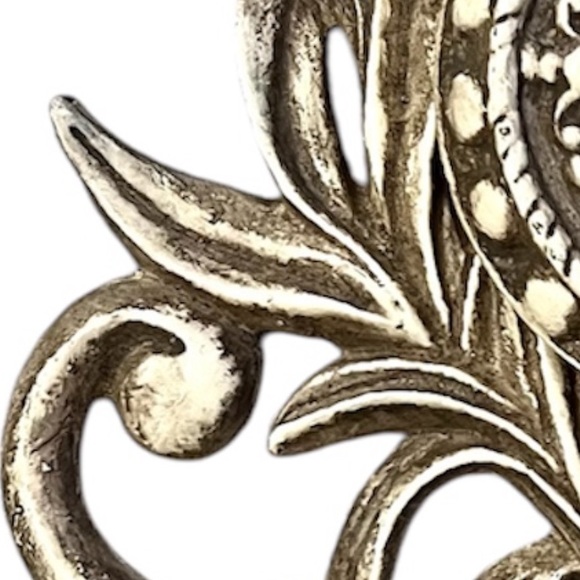 Hen Feathers Vintage Shabby Chic Wall Plant Candle Holder - Picture 8 of 11